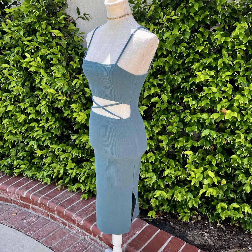 Forever 21 Cut-Out Spaghetti Strap Knit Dress Teal Size Small - Picture 3 of 5